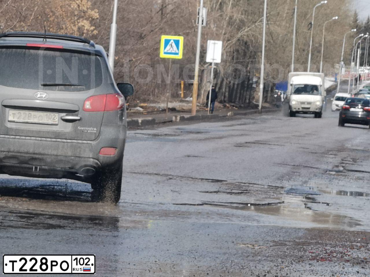 Фото автомобиля HYUNDAI  SANTA FE 2.7 GLS AT, 2007 — госномер М790СК702. Цвет: ТЕМНО-СЕРЫЙ