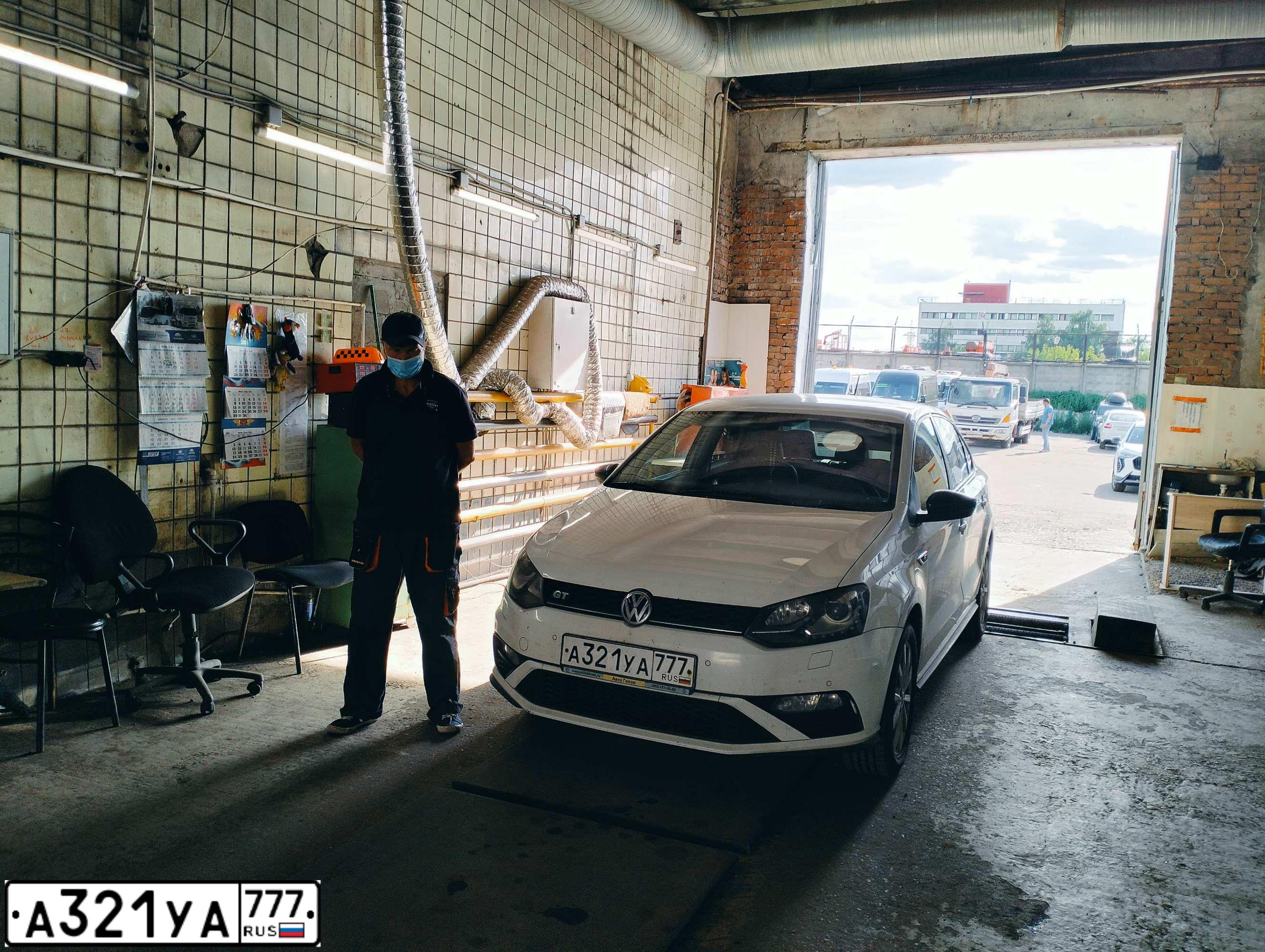 Фото автомобиля VOLKSWAGEN POLO, 2016 — госномер Т651УМ136