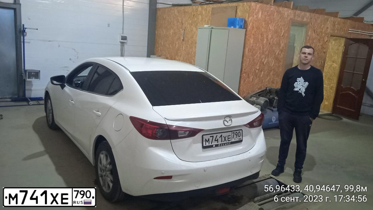 Фото автомобиля MAZDA 3, 2014 — госномер В739РХ37. Цвет: Белый