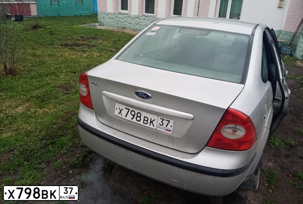 Фото автомобиля FORD FOCUS, 2006 — госномер Х798ВК37. Цвет: СЕРЕБРИСТЫЙ