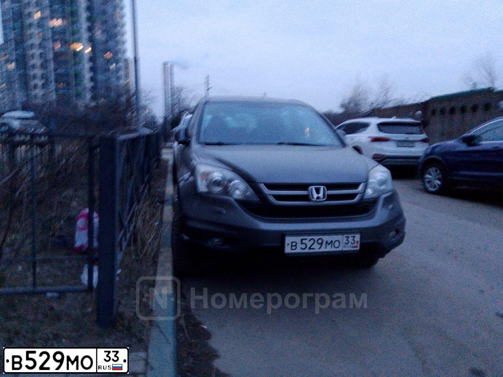 Фото автомобиля LADA 2104, 2006 — госномер В529МО33. Цвет: ЗЕЛЕНЫЙ