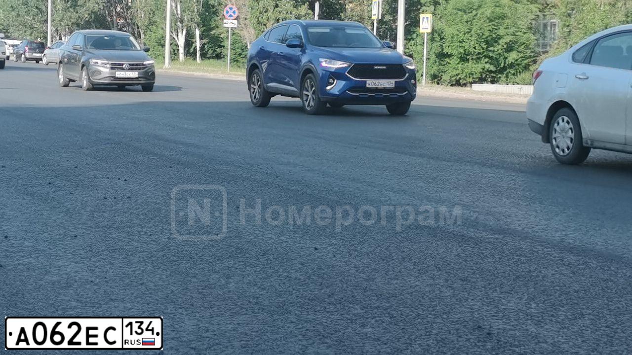 Фото автомобиля KIA CERATO, 2012 — госномер Р318РВ48. Цвет: СЕРЫЙ