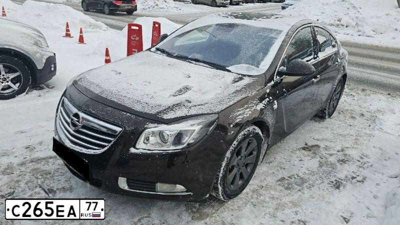 Фото автомобиля OPEL INSIGNIA, 2013 — госномер К799НТ53. Цвет: КОРИЧНЕВЫЙ