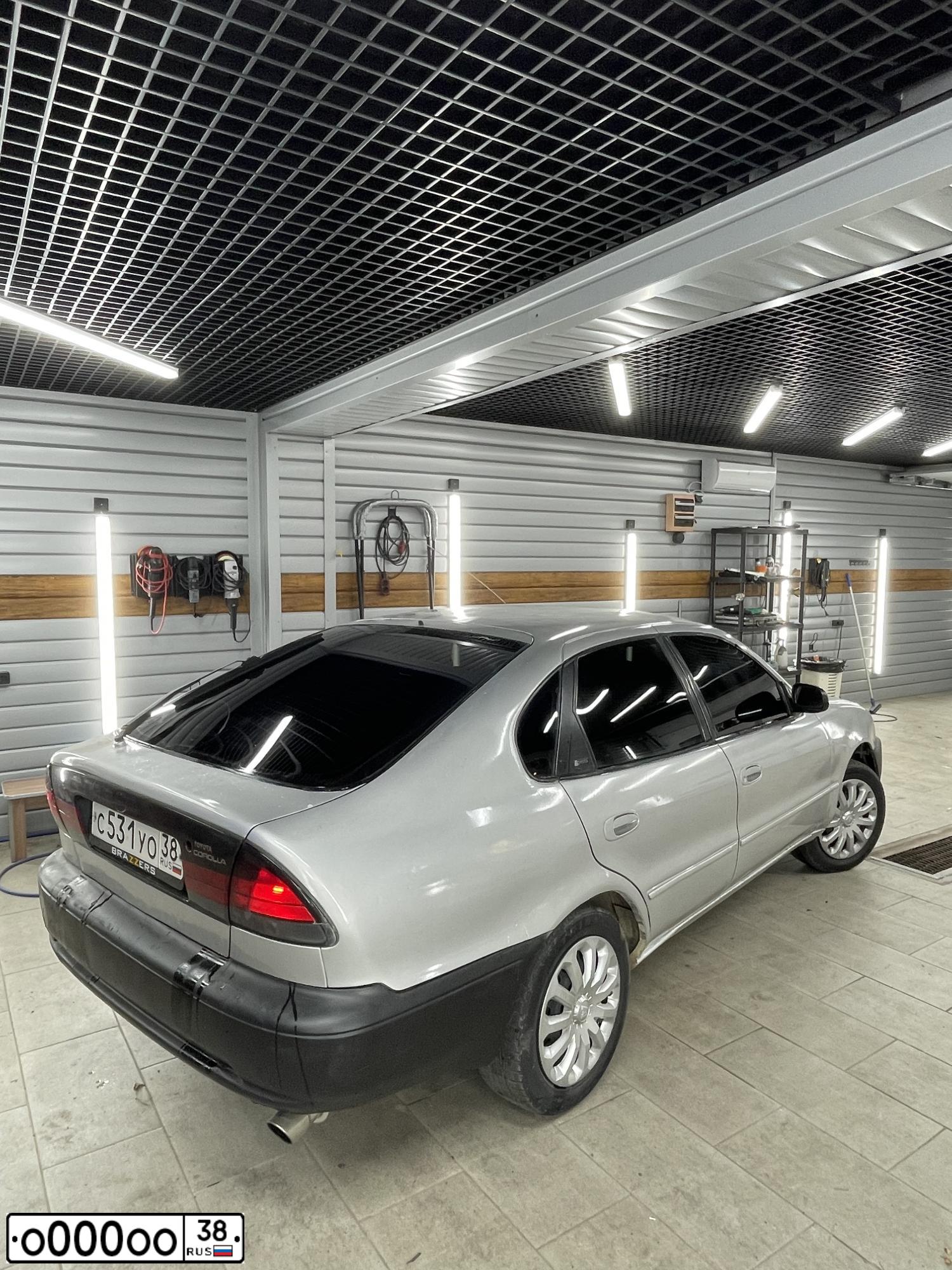 Фото автомобиля BMW W SERIE 5, 1997 — госномер У020НР38. Цвет: ТЕМНО-СИНИЙ