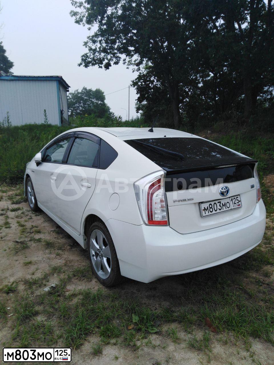 Фото автомобиля TOYOTA PRIUS, 2009 — госномер М544ТЕ28