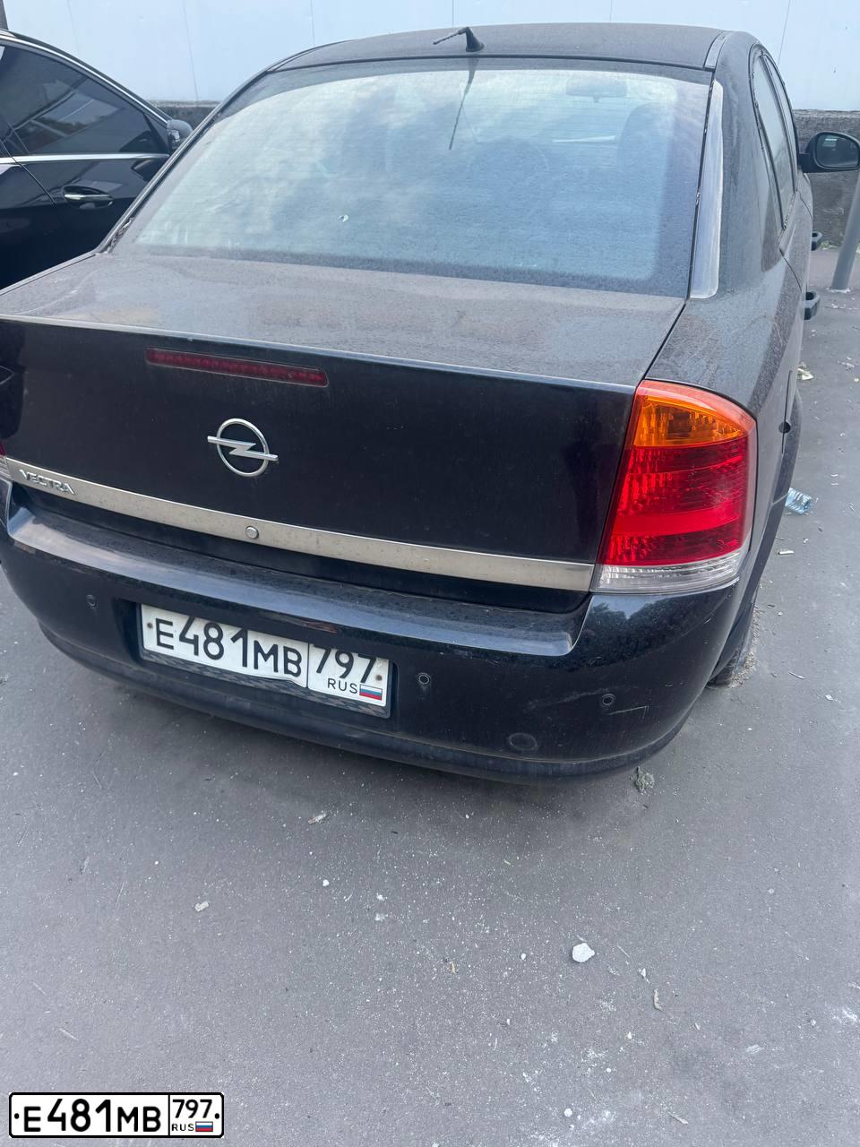 Фото автомобиля OPEL VECTRA, 2006 — госномер Е481МВ797. Цвет: ЧЕРНЫЙ