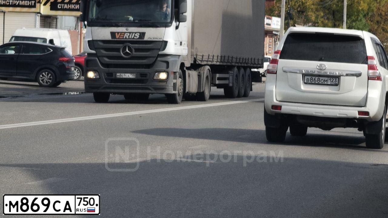 Фото автомобиля MERCEDES ACTROS, 2018 — госномер М869СА750