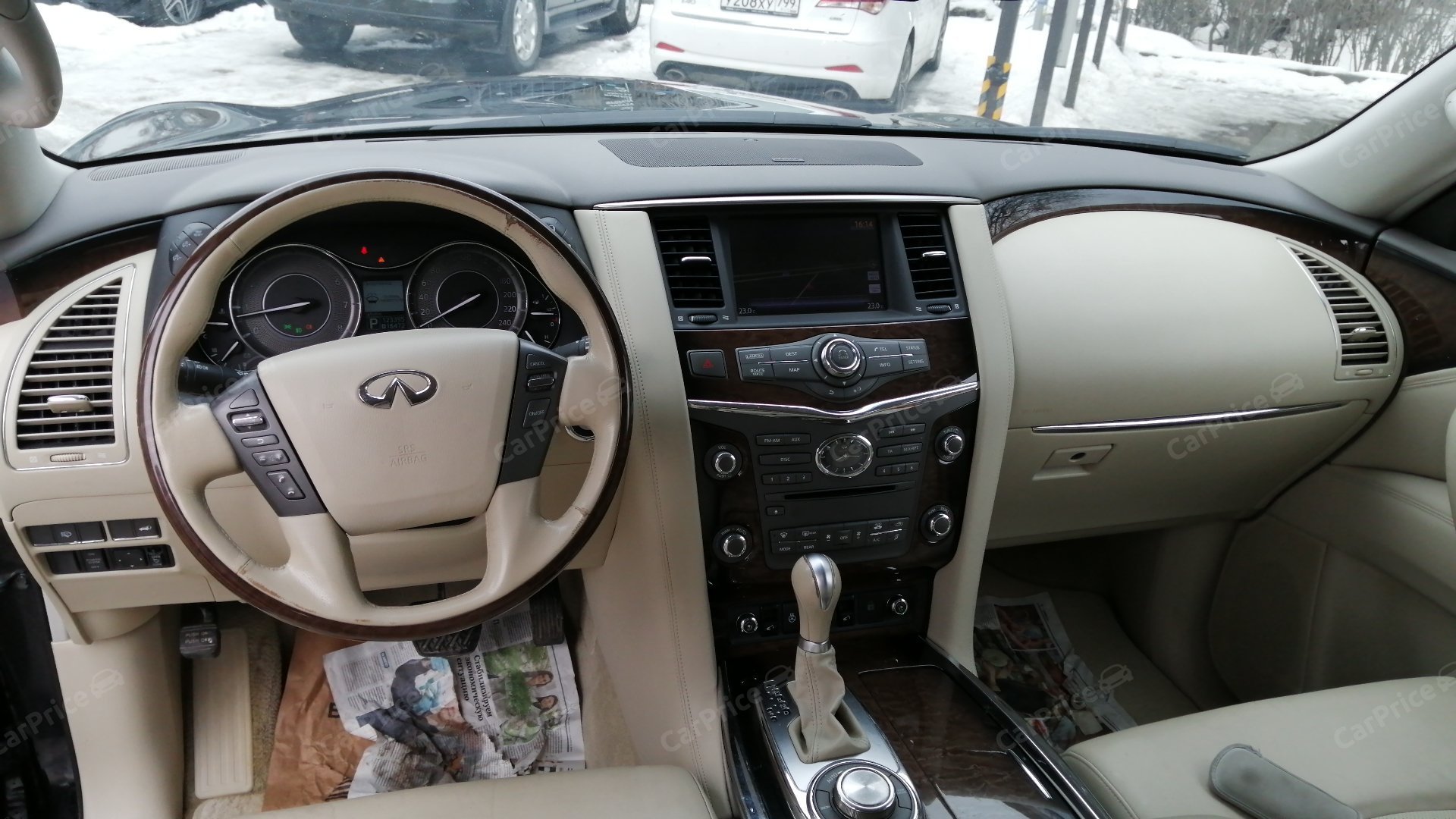 Фото автомобиля INFINITI QX56, 2012 — госномер У707ЕУ18. Цвет: ЧЕРНЫЙ
