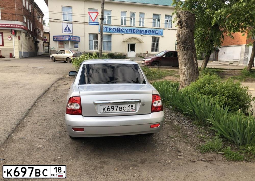 Фото автомобиля LADA 2170 PRIORA, 2008 — госномер К697ВС18. Цвет: СВЕТЛ СЕРЕБР-МЕТАЛЛ