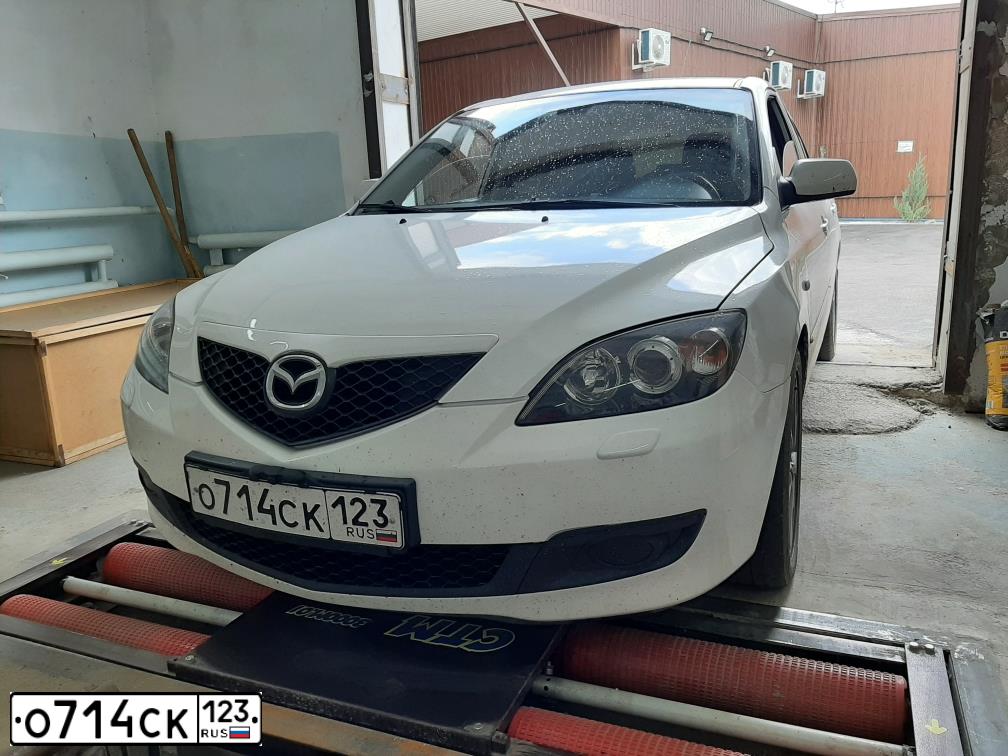 Фото автомобиля MAZDA 3, 2008 — госномер О714СК123. Цвет: БЕЛЫЙ