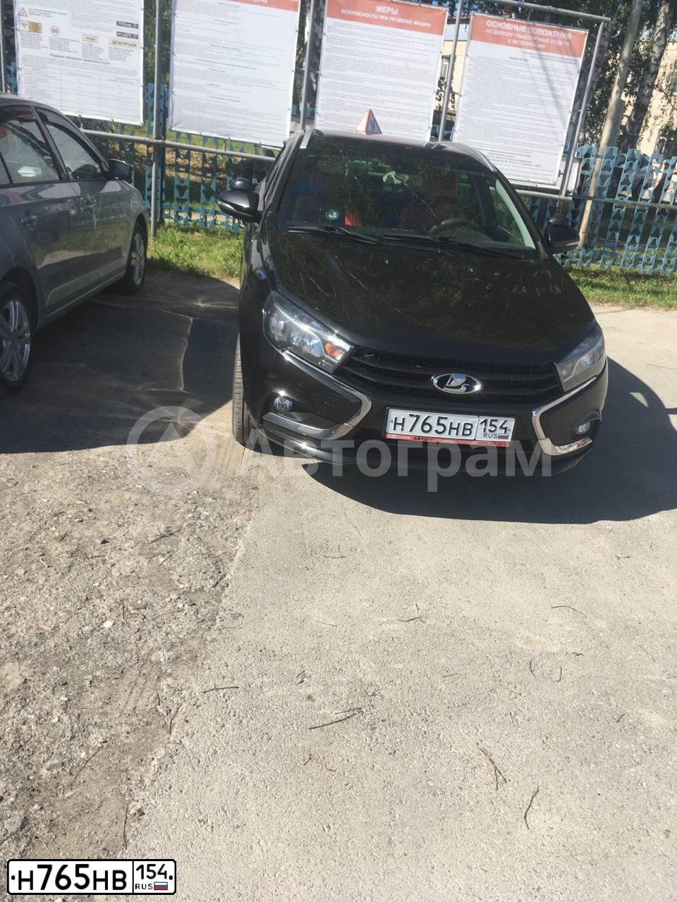 Фото автомобиля CHEVROLET NIVA, 2005 — госномер Н765НВ154. Цвет: ТЕМНО-СЕР.МЕТАЛЛИК