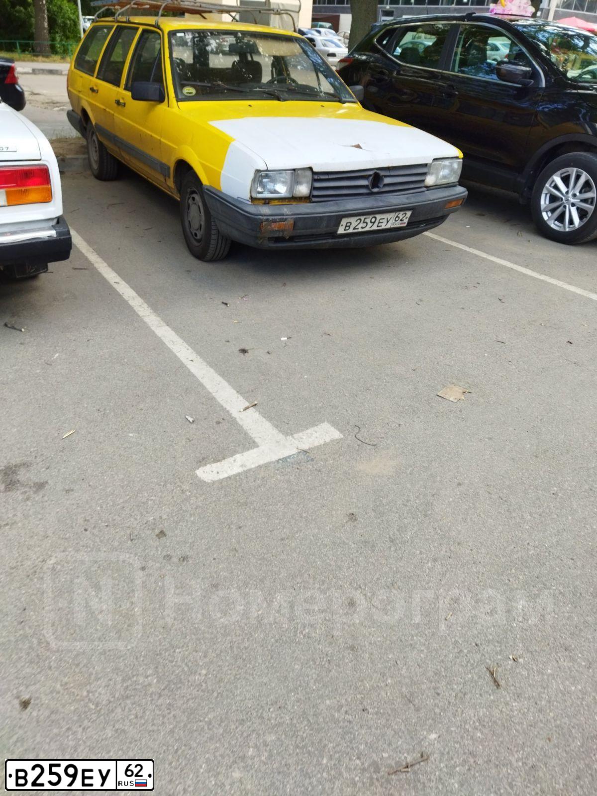 Фото автомобиля VOLKSWAGEN, 1987 — госномер В259ЕУ62