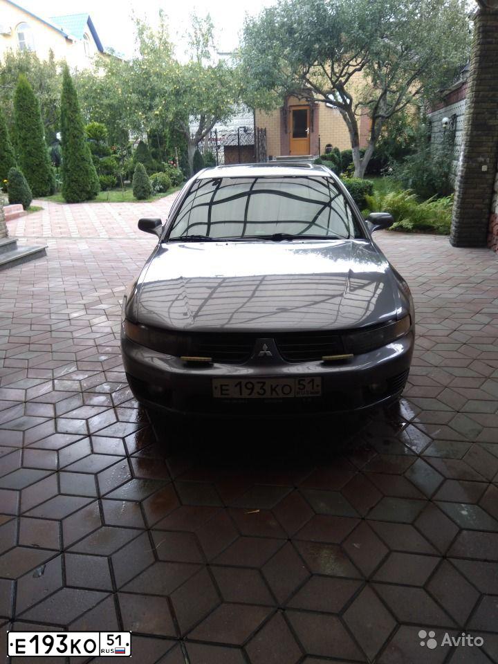 Фото автомобиля MITSUBISHI GALANT, 2003 — госномер О550ОВ32. Цвет: СЕРЫЙ