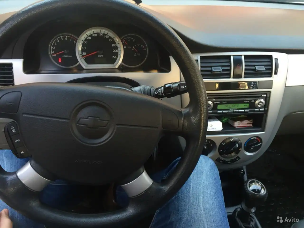 Фото автомобиля CHEVROLET LACETTI, 2009 — госномер Х744ЕТ98. Цвет: ЗЕЛЕНЫЙ