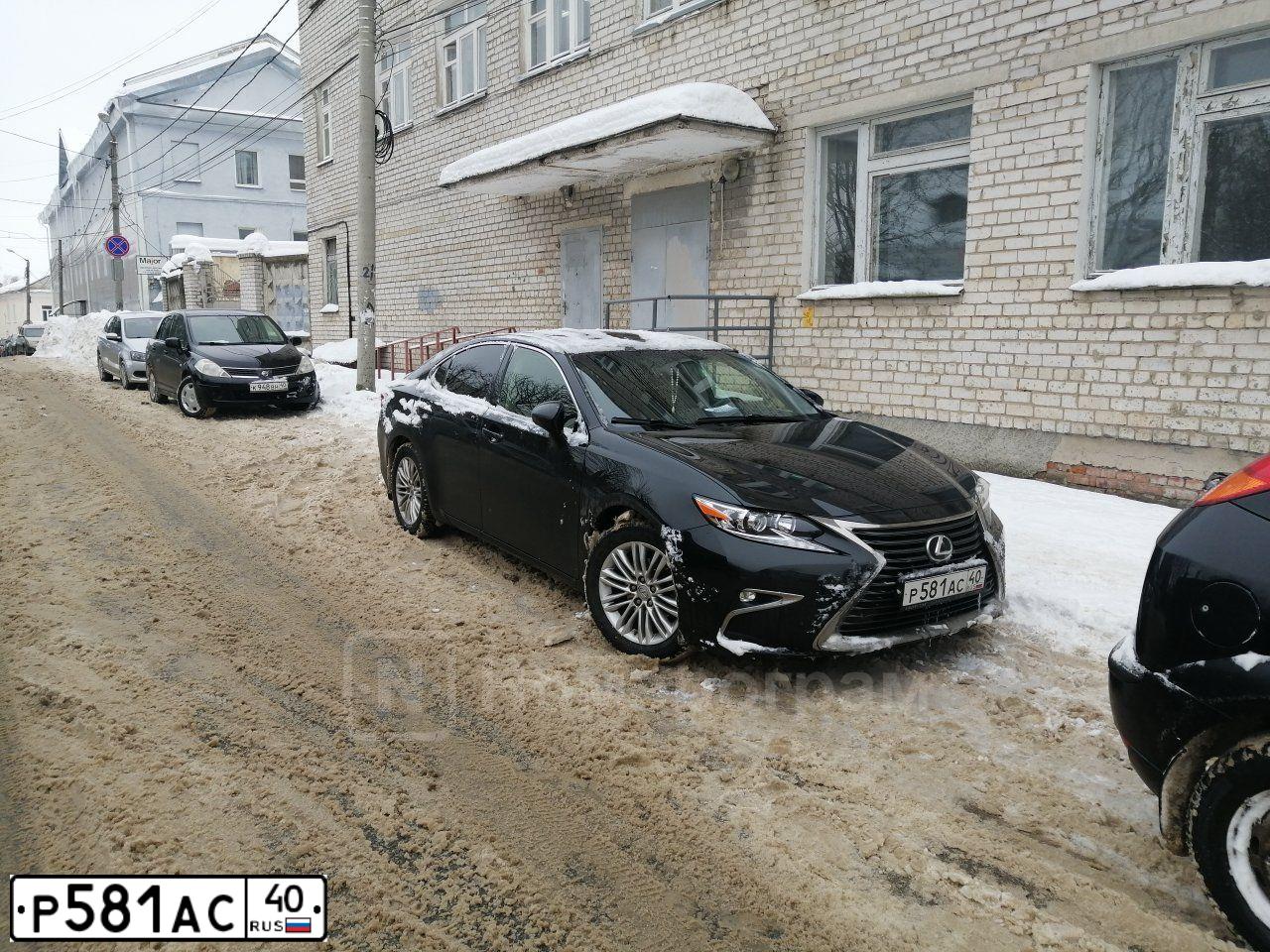 Фото автомобиля LEXUS ES, 2016 — госномер Р581АС40. Цвет: ЧЕРНЫЙ