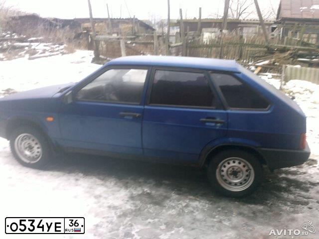 Фото автомобиля LADA 2109 SAMARA, 2002 — госномер Н138ЕМ36. Цвет: СЕРЕБРИСТЫЙ ЯРКО-СИНИЙ