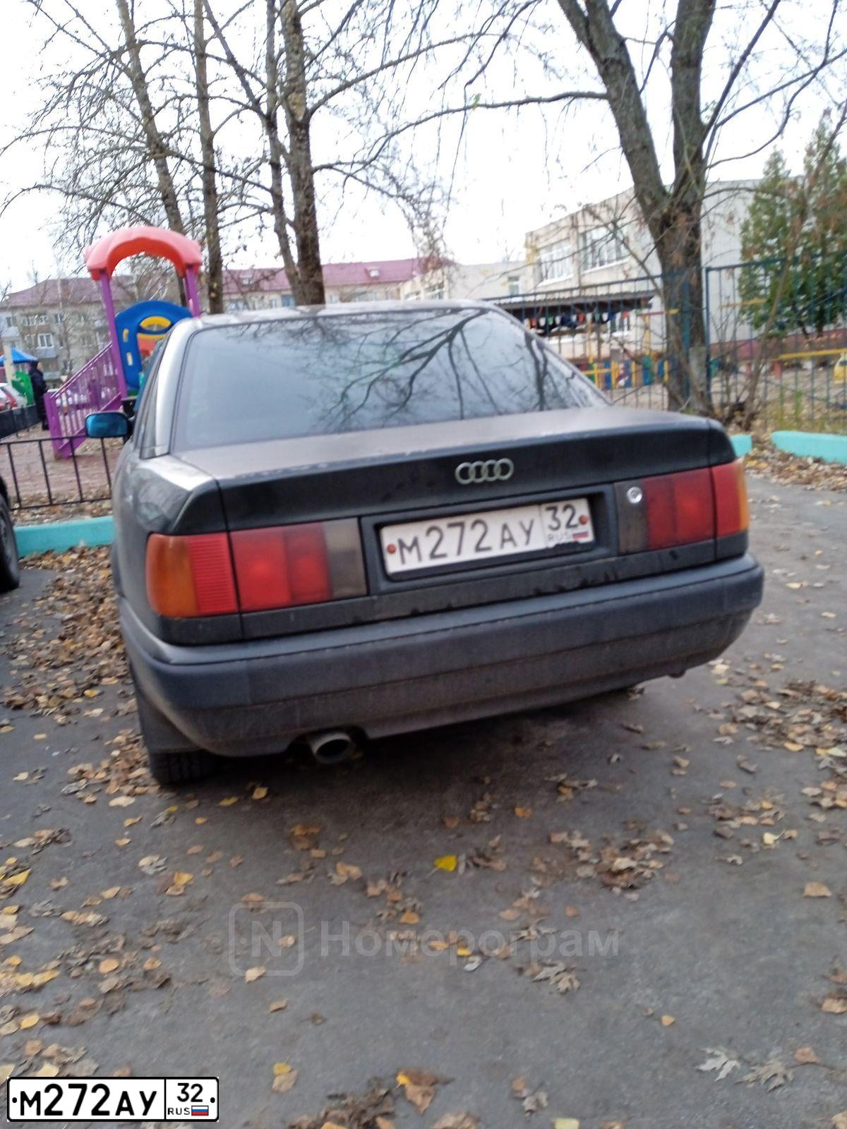 Фото автомобиля AUDI 100, 1992 — госномер М272АУ32. Цвет: ЗЕЛЕНЫЙ
