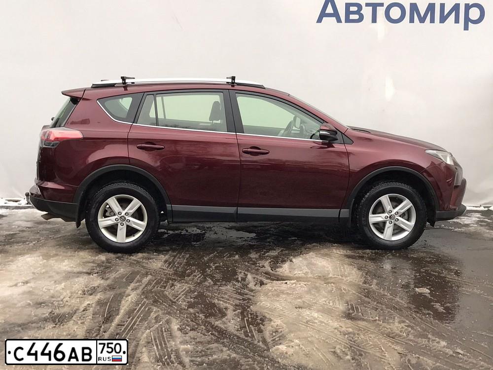 Фото автомобиля TOYOTA RAV4, 2015 — госномер У802ТО33. Цвет: КРАСНЫЙ ТЕМНЫЙ