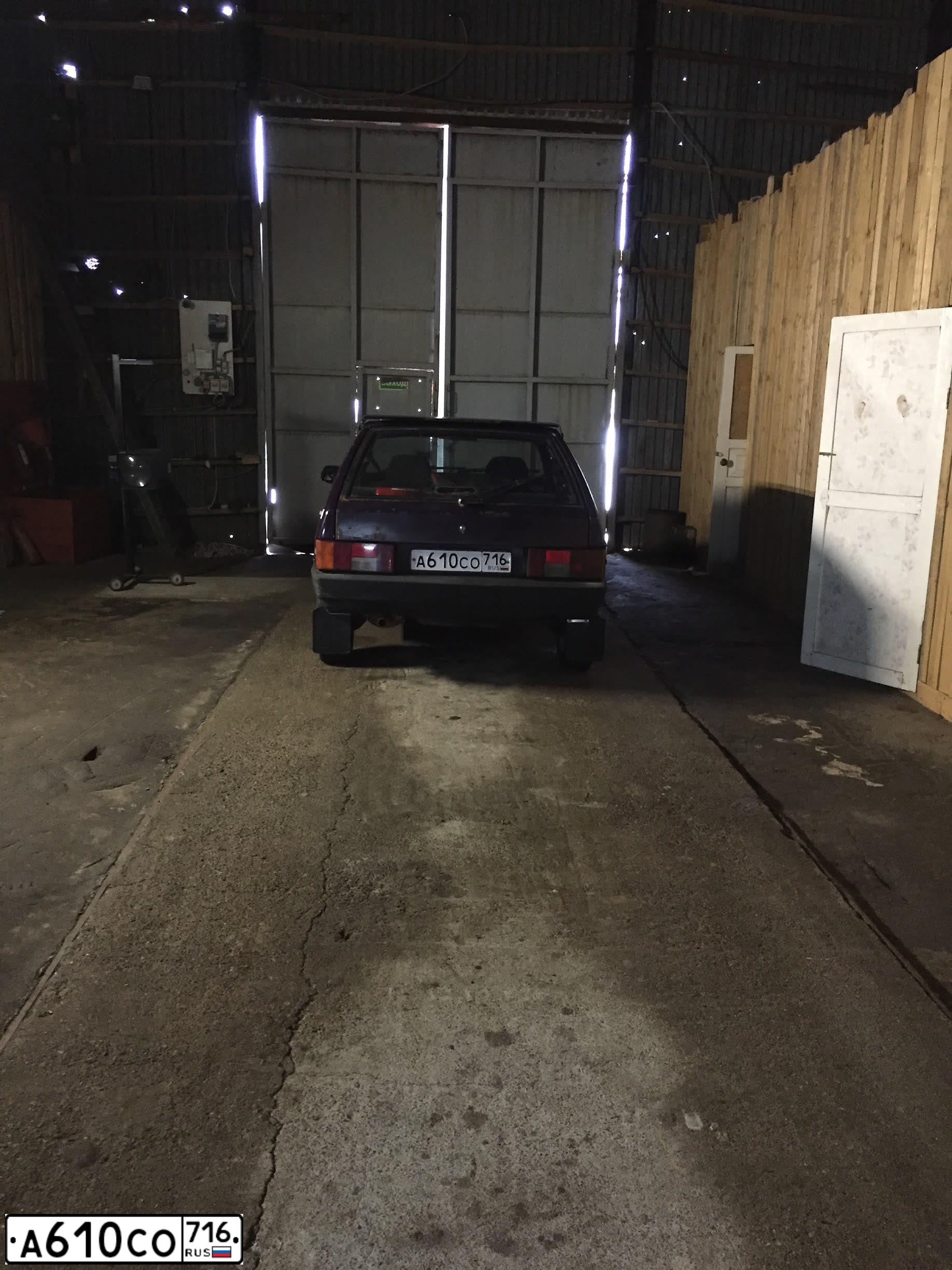 Фото автомобиля LADA 2109 SAMARA, 2002 — госномер В092ТЕ116. Цвет: СЕРЕБРИСТЫЙ ТЕМНО-ФИОЛЕТОВЫЙ