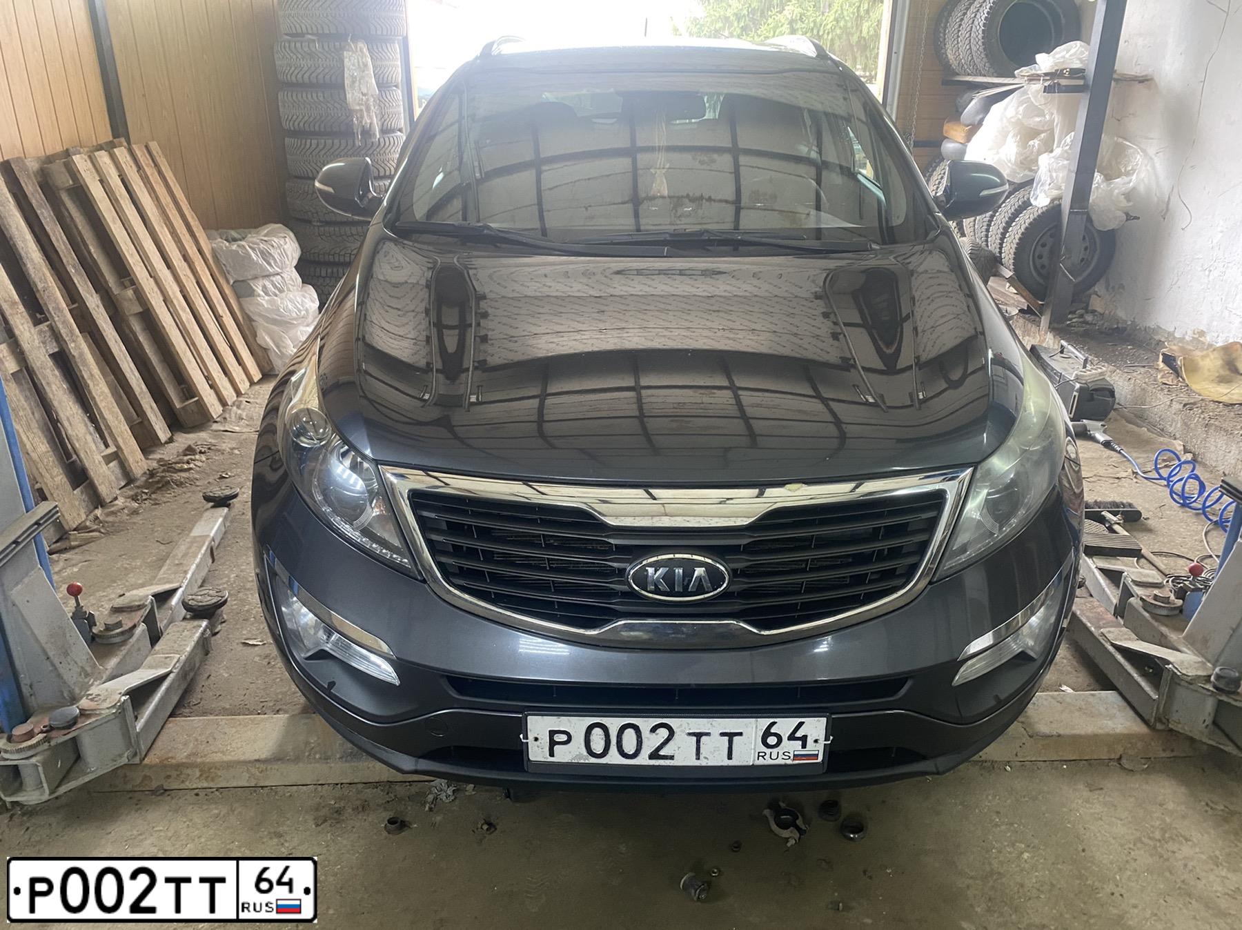Фото автомобиля LADA 2170 PRIORA, 2010 — госномер Х868КС64. Цвет: Белый