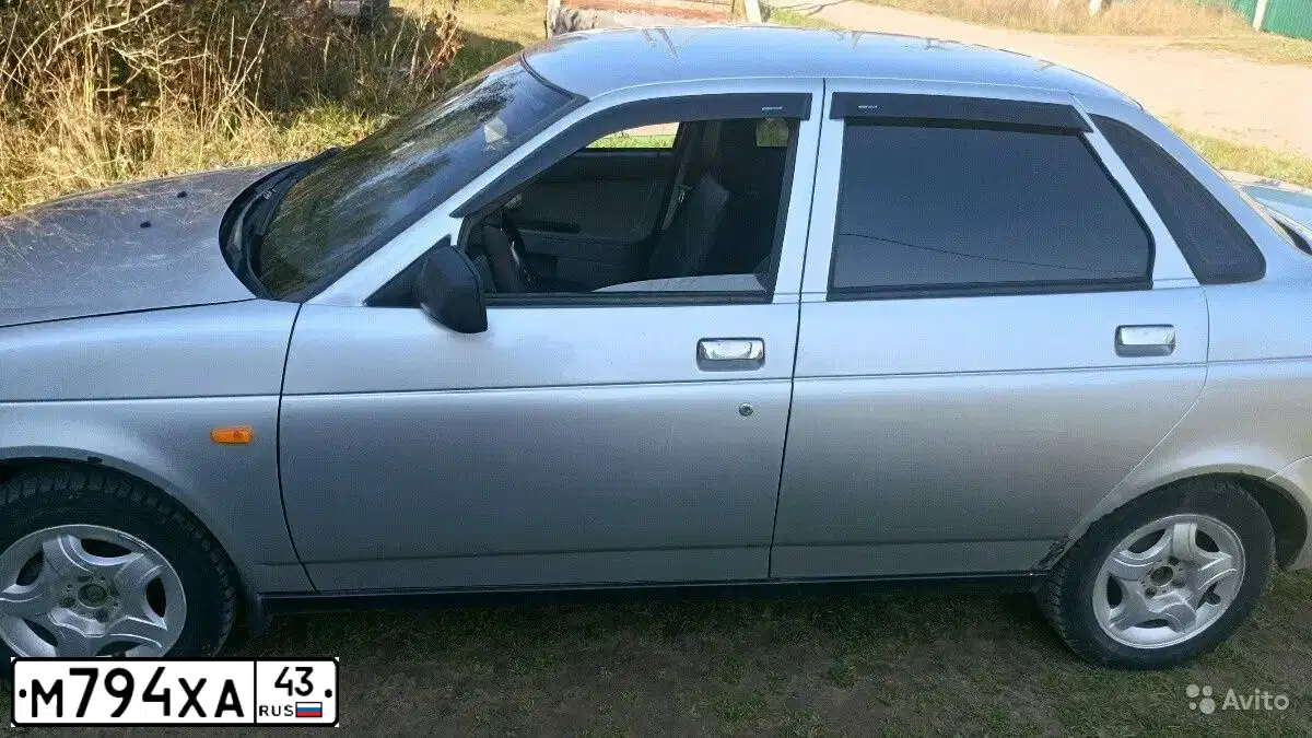 Фото автомобиля LADA 2170 PRIORA, 2008 — госномер В550ММ82. Цвет: СВЕТЛО-СЕРЕБРИСТЫЙ  МЕТАЛЛИК