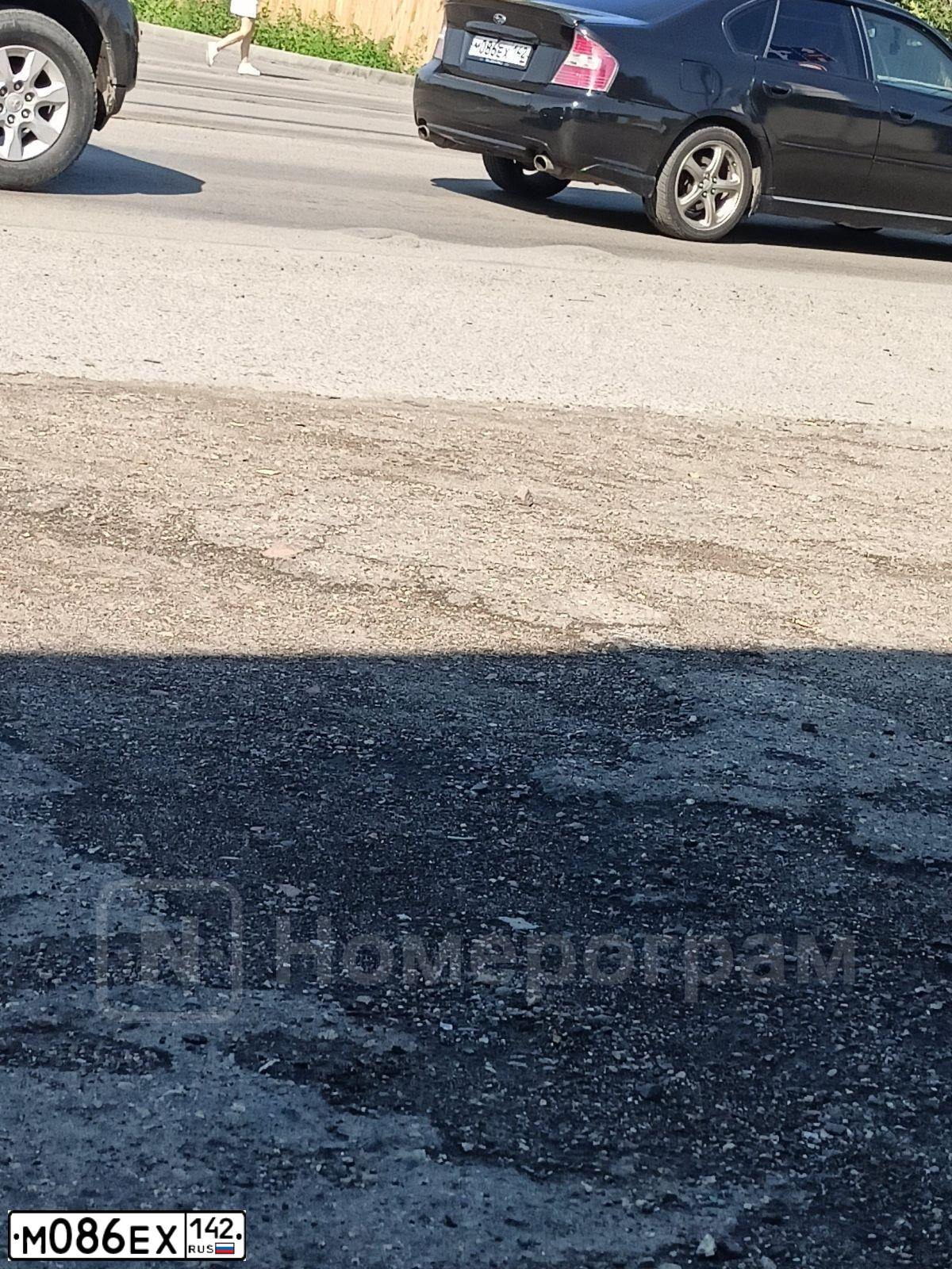 Фото автомобиля SUBARU LEGACY, 2004 — госномер М086ЕХ142. Цвет: ЧЕРНЫЙ