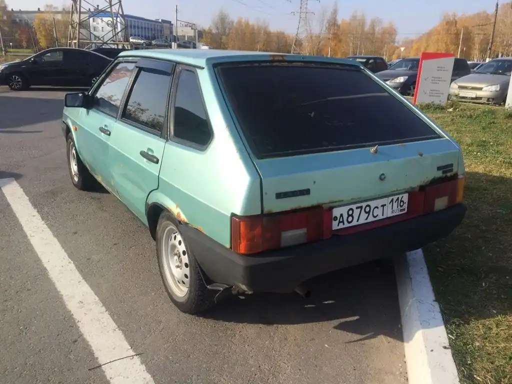Фото автомобиля LADA 2109, 2003 — госномер Е160ХТ12. Цвет: СЕРЕБРИСТЫЙ СЕРО-ЗЕЛЕНЫЙ