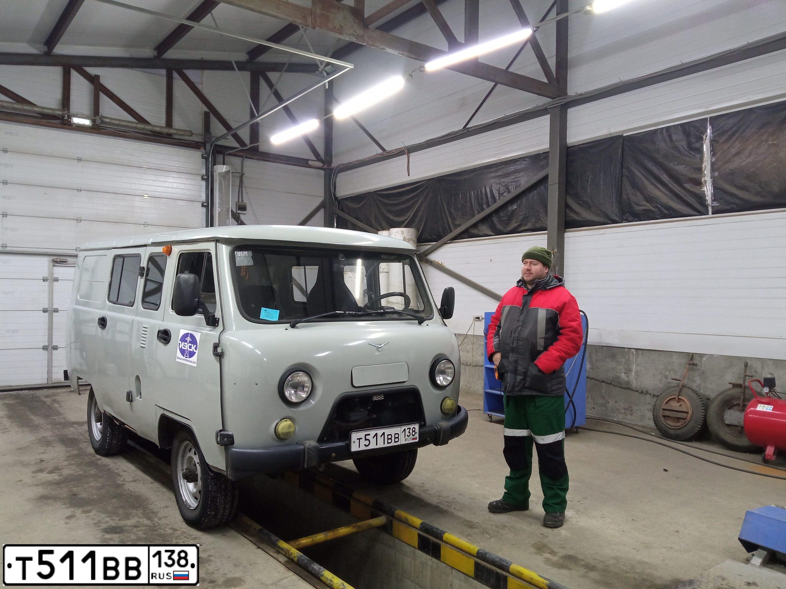 Фото автомобиля UAZ 3909, 2016 — госномер Т511ВВ138. Цвет: СВЕТЛО-СЕРЫЙ МЕТАЛЛИК