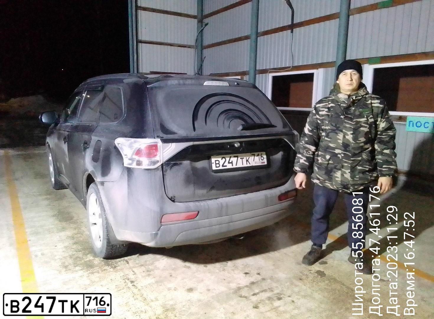 Фото автомобиля MITSUBISHI OUTLANDER, 2012 — госномер В247ТК716. Цвет: ЧЕРНЫЙ