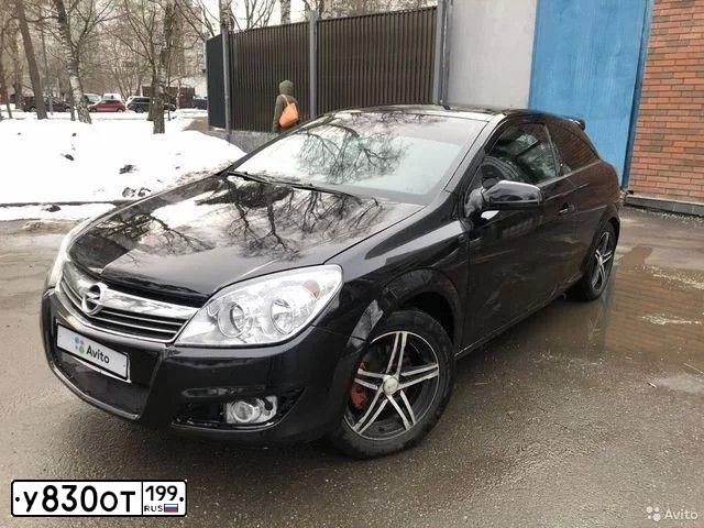 Фото автомобиля OPEL ASTRA, 2006 — госномер У830ОТ199. Цвет: ЧЕРНЫЙ