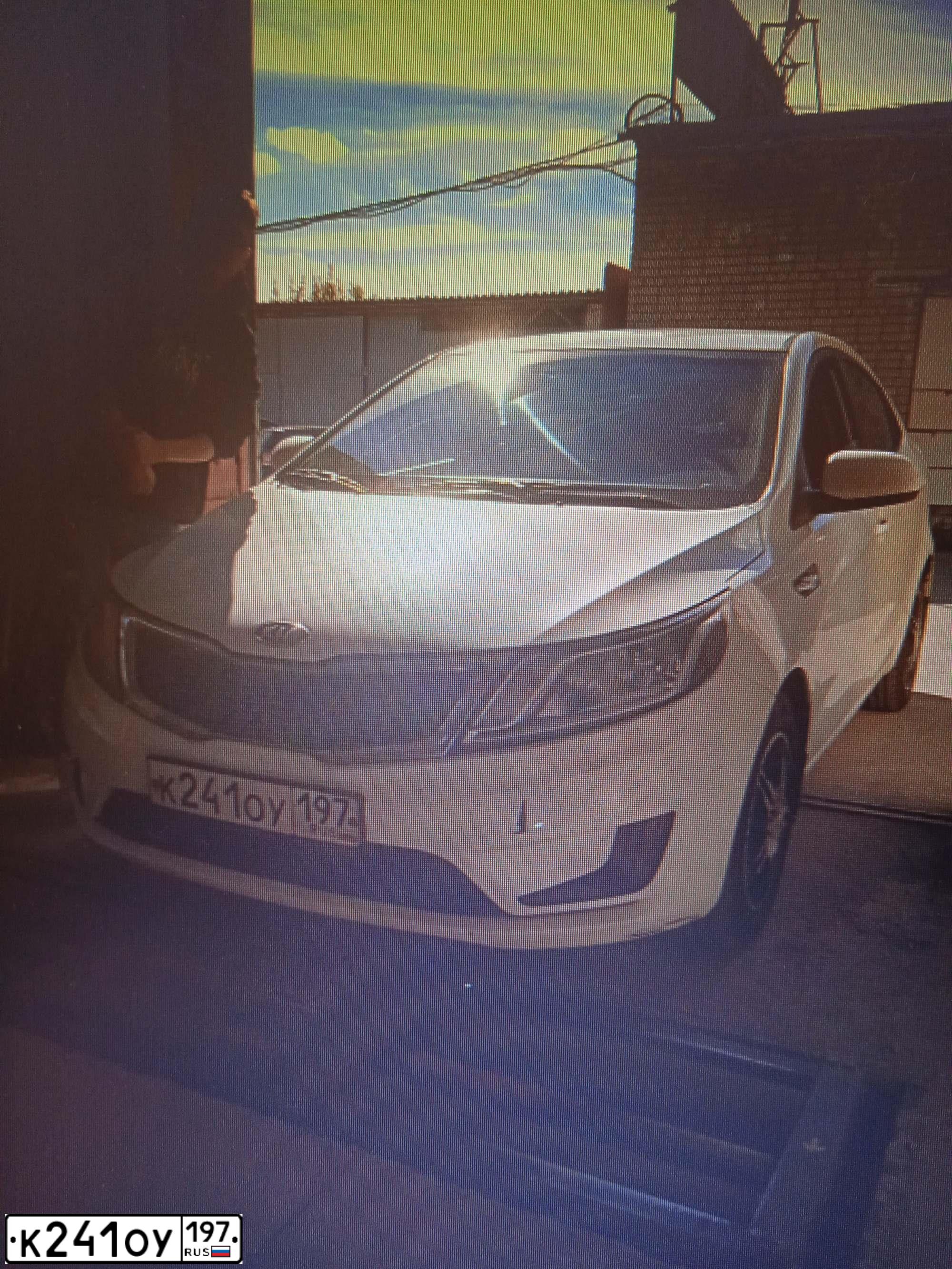 Фото автомобиля KIA RIO, 2011 — госномер Х266ОР152. Цвет: Белый