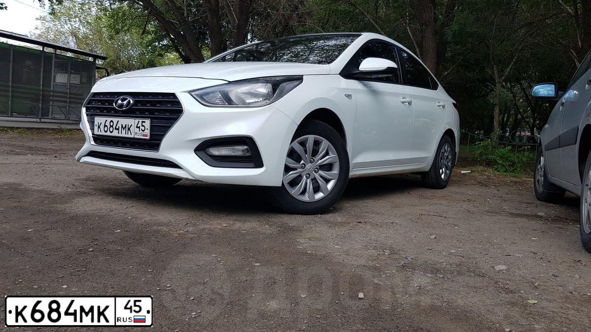 Фото автомобиля HYUNDAI SOLARIS, 2018 — госномер С493ТВ89. Цвет: Белый