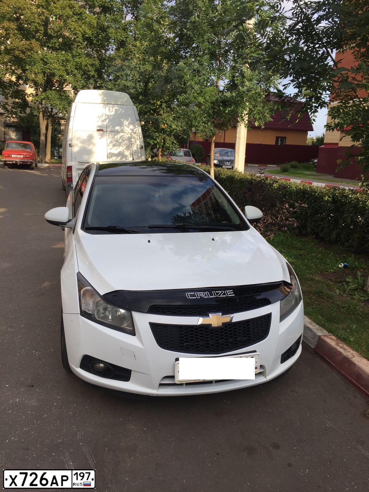 Фото автомобиля RENAULT LOGAN, 2010 — госномер Х726АР197. Цвет: БЕЖЕВЫЙ