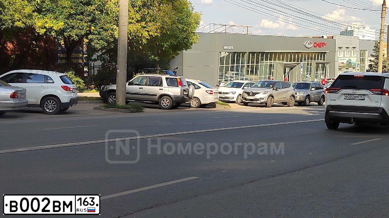 Фото автомобиля LADA 2110 LADA, 2005 — госномер В002ВМ163. Цвет: МОЛОЧНО-БЕЛЫЙ СЕРЕБРИСТЫЙ
