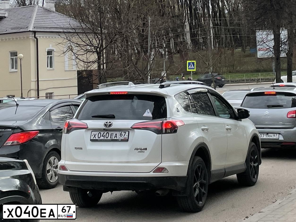 Фото автомобиля GAZ 3302 GAZEL, 2005 — госномер Х040ЕА67. Цвет: Белый