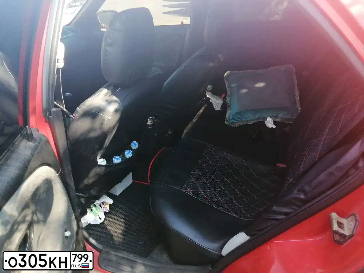 Фото автомобиля MITSUBISHI CARISMA, 2003 — госномер К117НВ186. Цвет: Красный