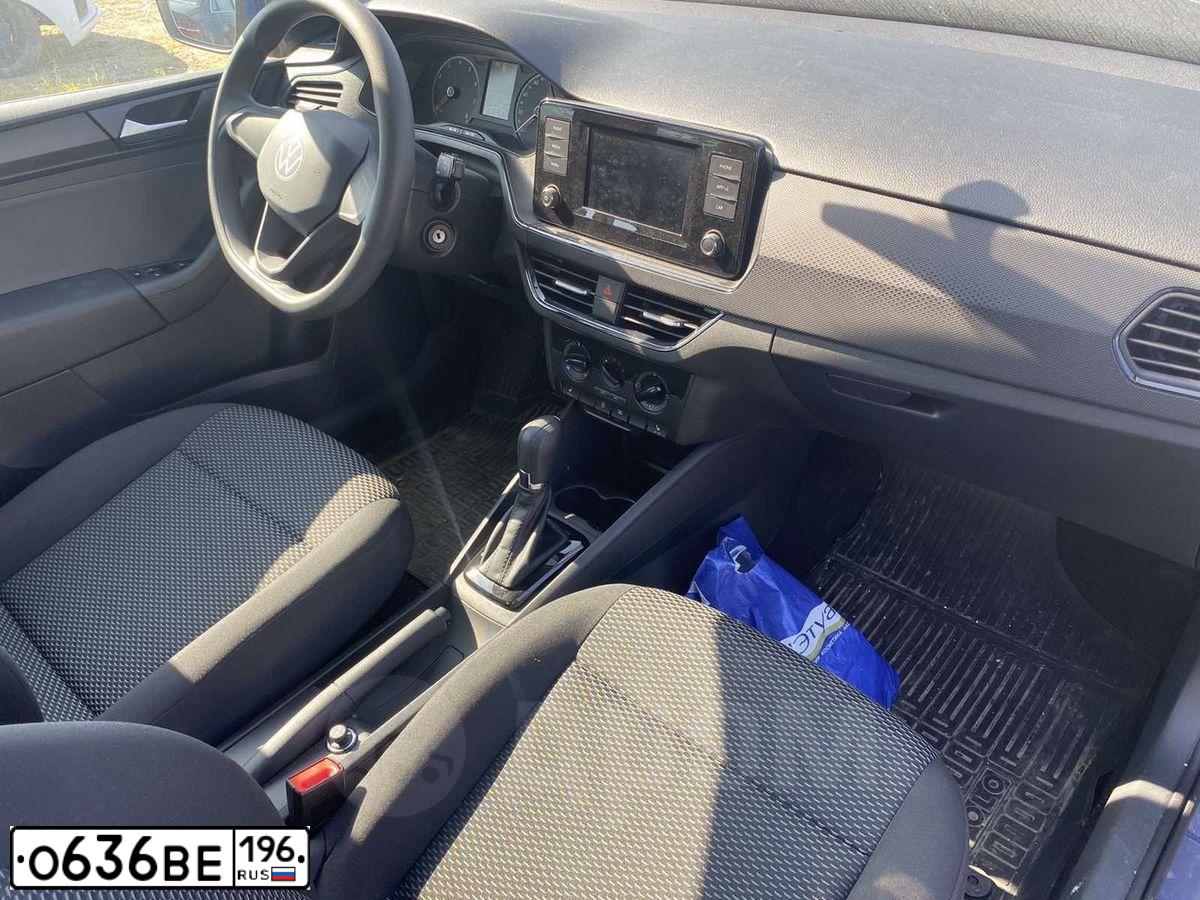 Фото автомобиля VOLKSWAGEN POLO, 2020 — госномер О202ТА159. Цвет: синий