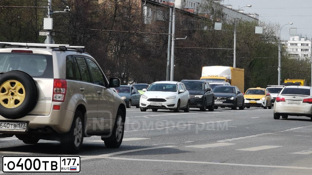 Фото автомобиля MERCEDES G-KLASSE, 2000 — госномер А003ММ77. Цвет: ЧЕРНЫЙ