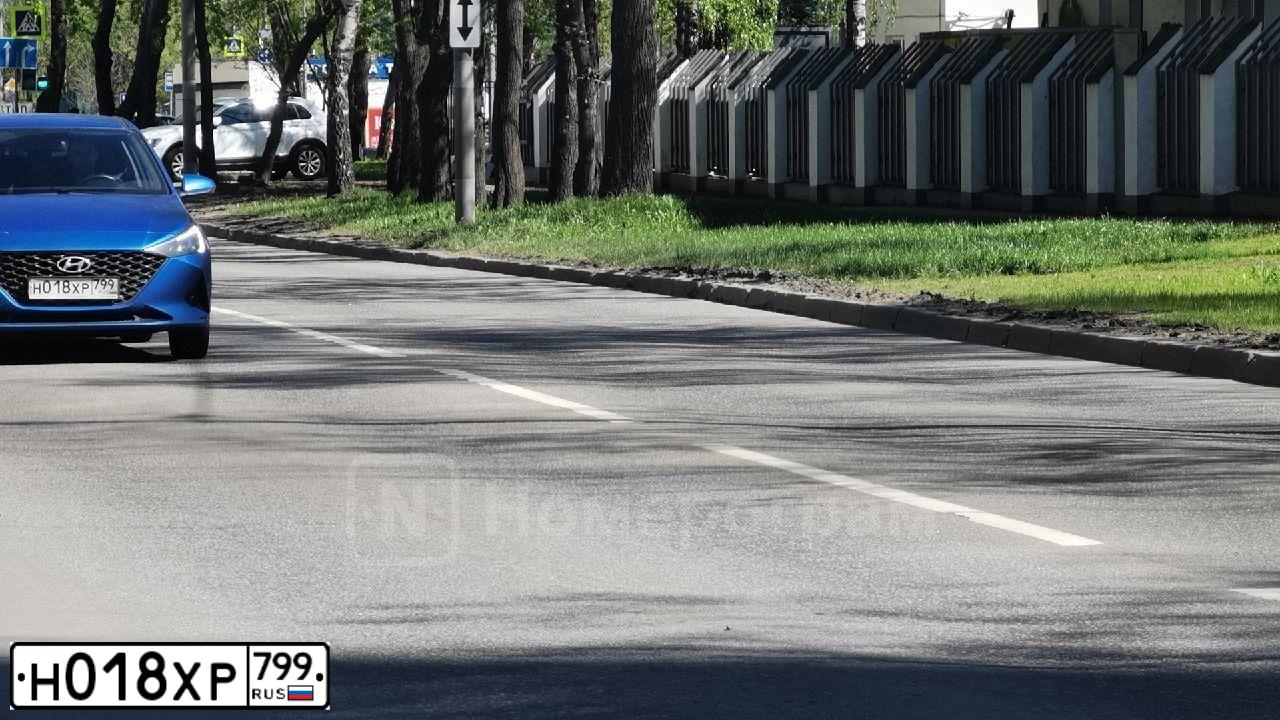 Фото автомобиля HYUNDAI SOLARIS, 2021 — госномер Н018ХР799. Цвет: синий