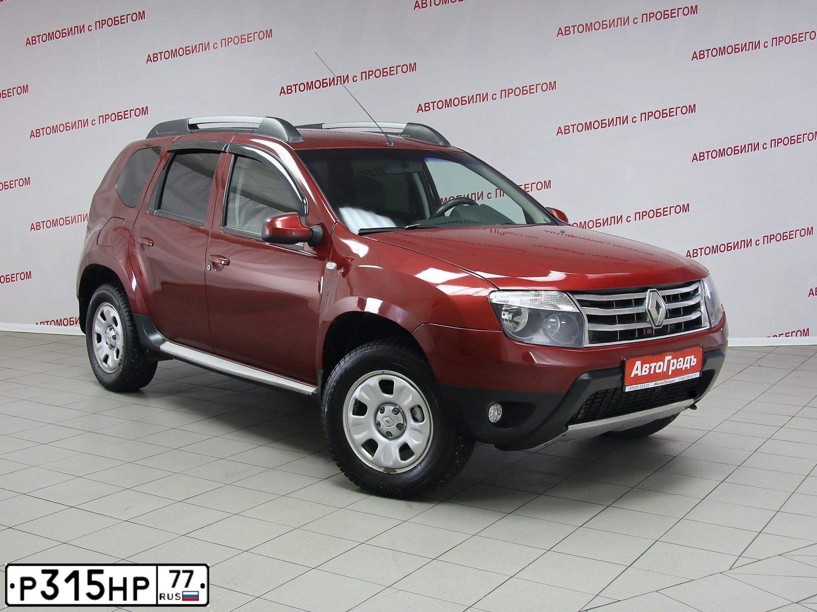 Фото автомобиля RENAULT DUSTER, 2012 — госномер Р315НР77. Цвет: КРАСНЫЙ