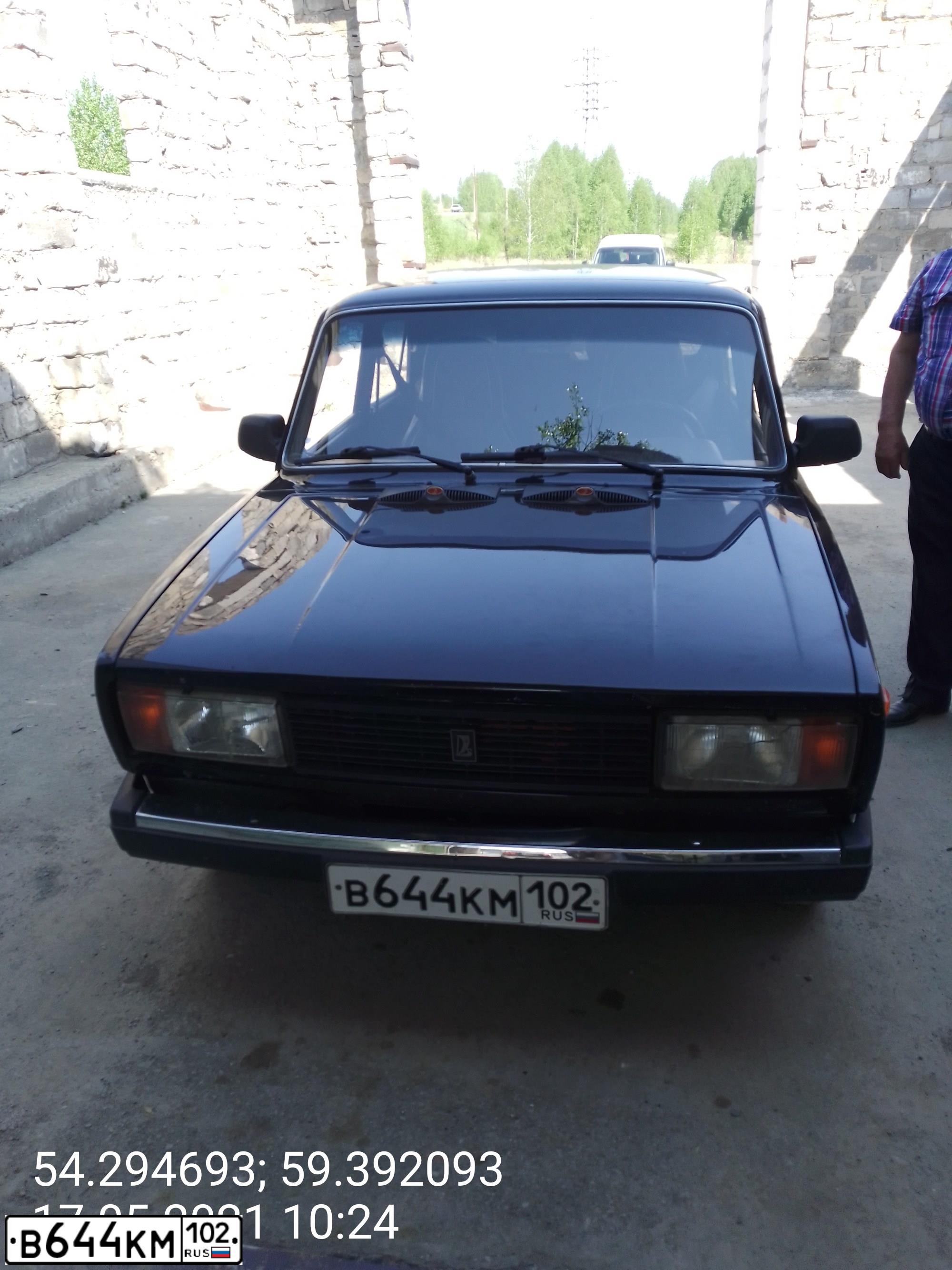 Фото автомобиля LADA 2105, 2010 — госномер В644КМ102. Цвет: СИНЕ-ЧЕРНЫЙ