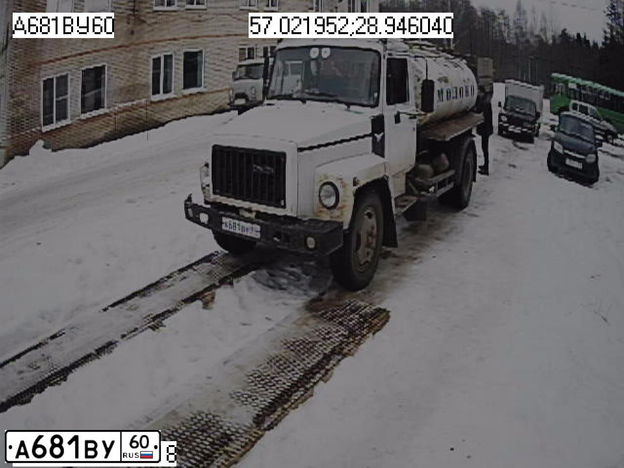 Фото автомобиля GAZ 3309, 2007 — госномер А681ВУ60. Цвет: БЕЛЫЙ