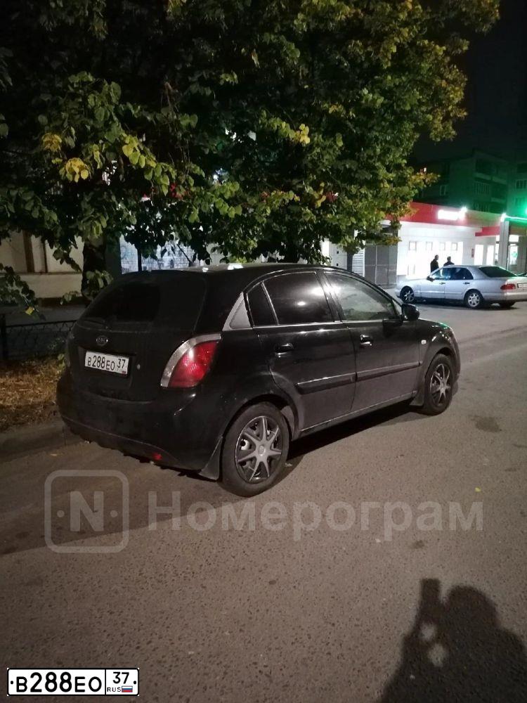 Фото автомобиля KIA RIO, 2010 — госномер В288ЕО37. Цвет: ЧЕРНЫЙ