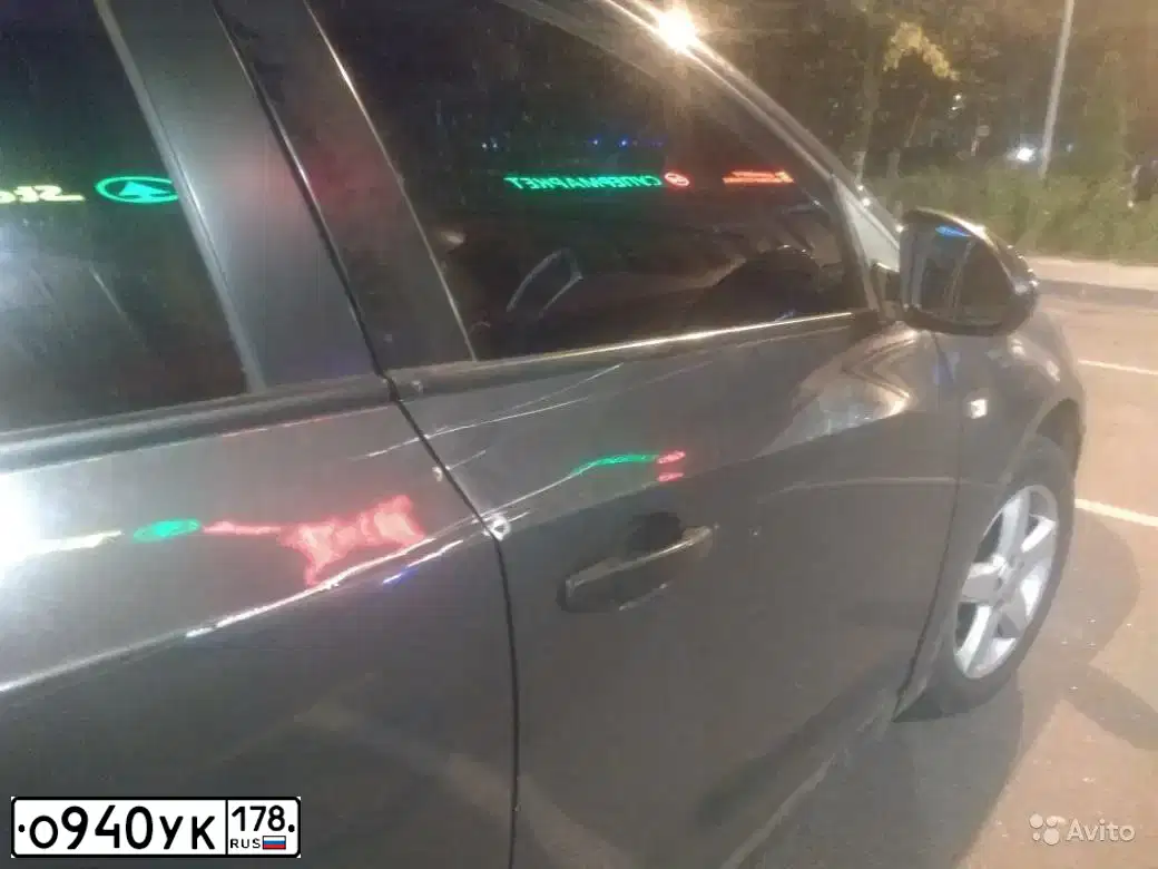 Фото автомобиля CHEVROLET CRUZE, 2013 — госномер В445ОК147. Цвет: СЕРЫЙ МЕТАЛЛИК