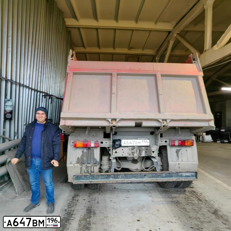 Фото автомобиля KAMAZ 65115 /6X4/, 2005 — госномер А647ВМ196. Цвет: Оранжевый