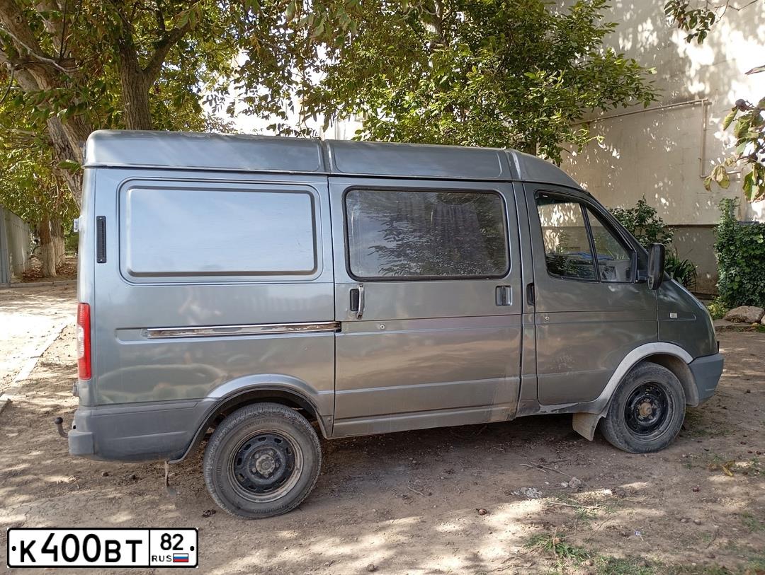 Фото автомобиля GAZ 2752 SOBOL, 2005 — госномер К400ВТ82. Цвет: Серебристый