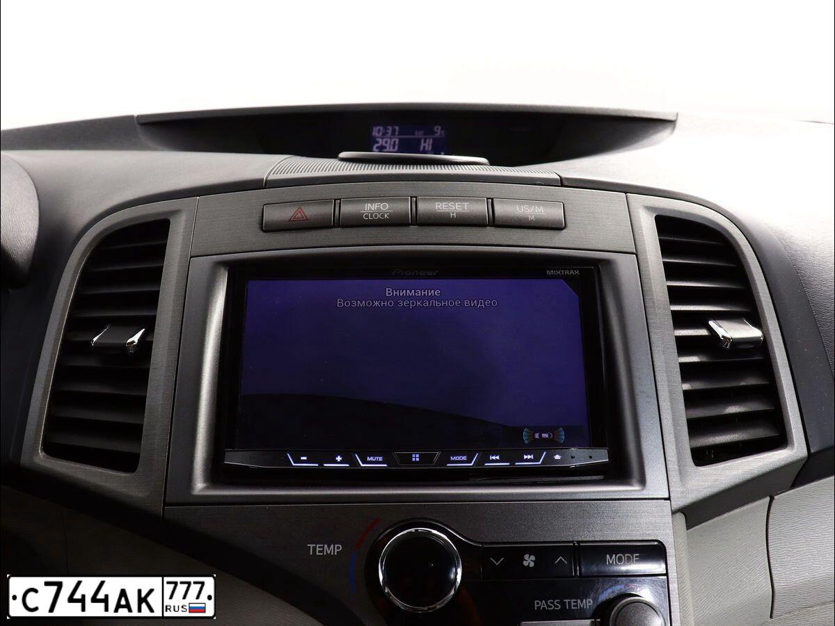 Фото автомобиля TOYOTA VENZA, 2011 — госномер С744АК777. Цвет: ЧЕРНЫЙ