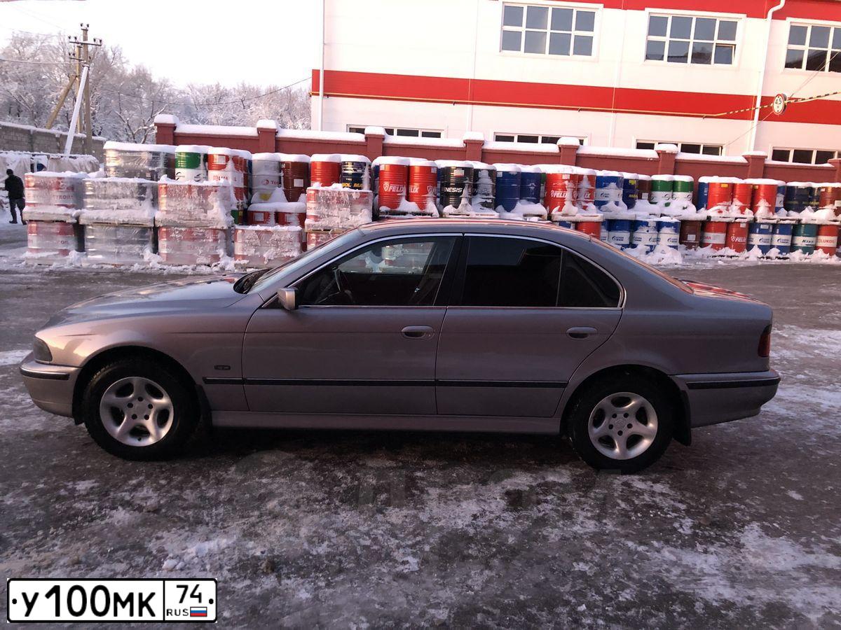 Фото автомобиля BMW SERIE 5, 2000 — госномер К037ЕХ186. Цвет: ПЕРЛАМУТРОВО-СЕРЕБР