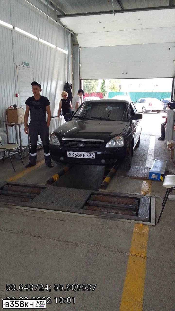 Фото автомобиля LADA 2170 PRIORA, 2008 — госномер В358КН702. Цвет: Сине-Черный
