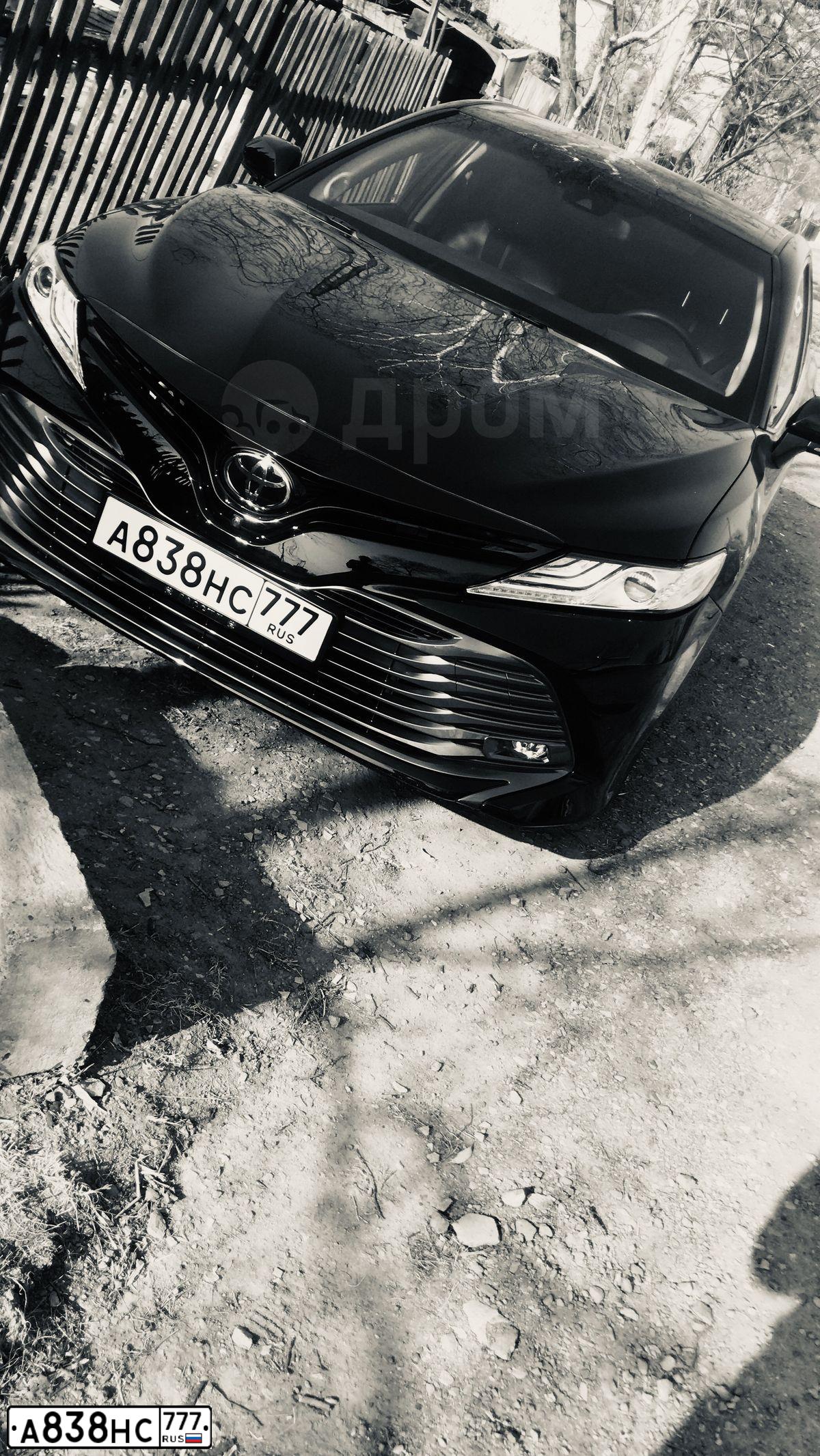 Фото автомобиля TOYOTA CAMRY, 2018 — госномер Н500НТ14. Цвет: ЧЕРНЫЙ МЕТАЛЛИК